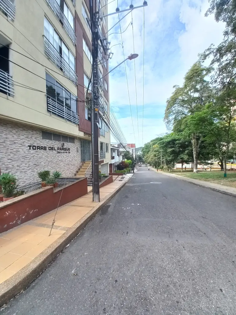 APARTAMENTO en VENTA en EDIFICIO MULTIFAMILIAR TORRE DEL PARQUE PISO 2