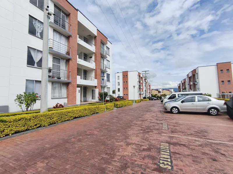 APARTAMENTO en VENTA en CONJUNTO CERRADO BOSQUES DE LA CAÑADA PISO 2 — 2