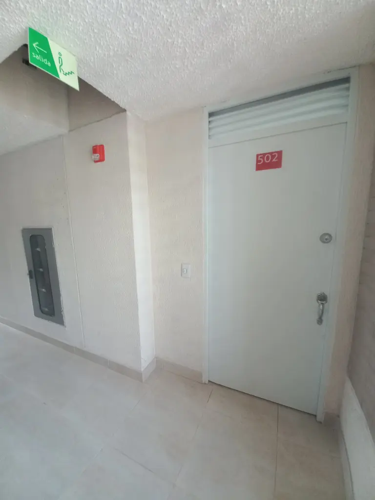 APARTAMENTO en VENTA en CONJUNTO RESIDENCIAL CARMIN PISO 5 — 5