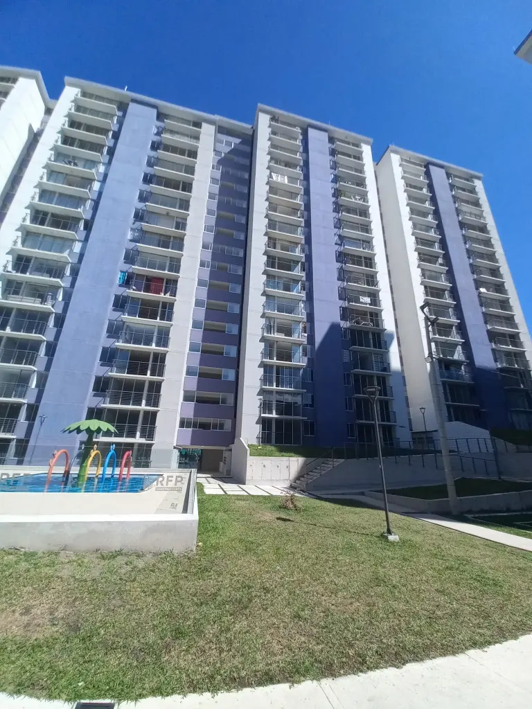 APARTAMENTO en ARRIENDO en CONJUNTO RESIDENCIAL FRONTINO PISO 9 — 2
