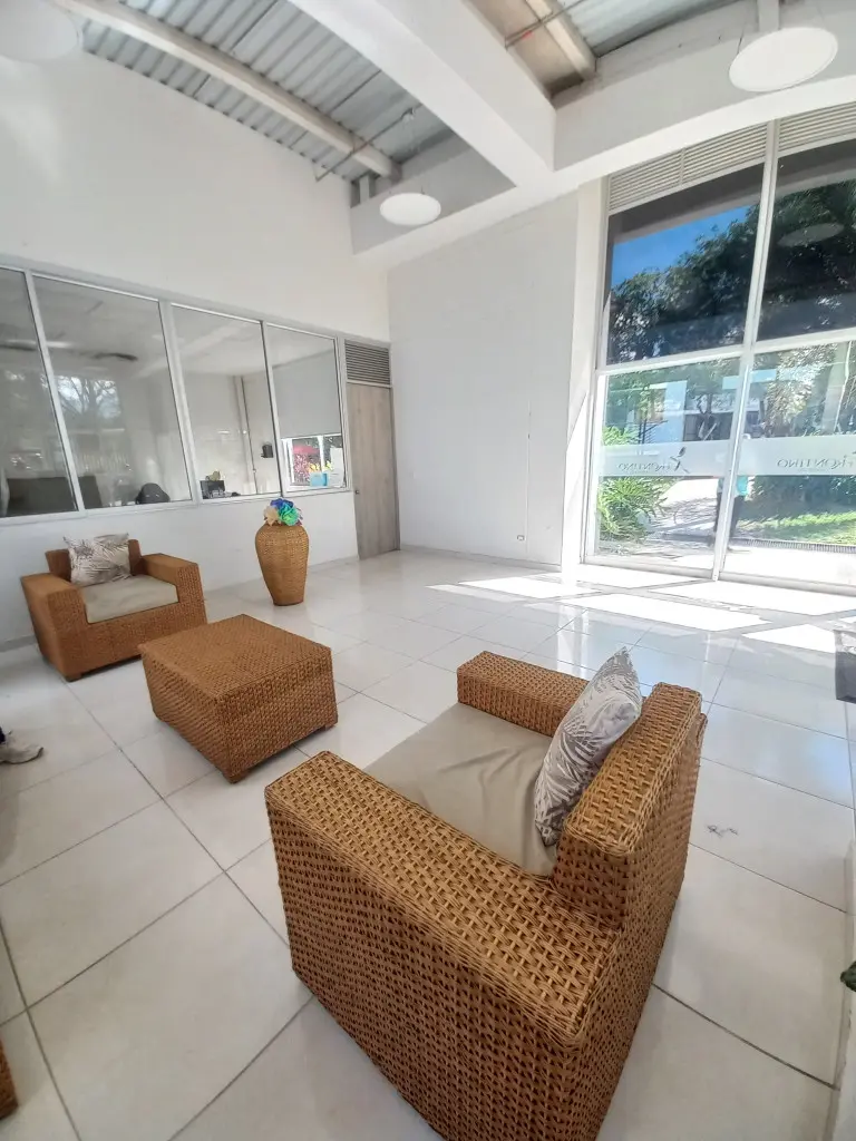 APARTAMENTO en ARRIENDO en CONJUNTO RESIDENCIAL FRONTINO PISO 9 — 3