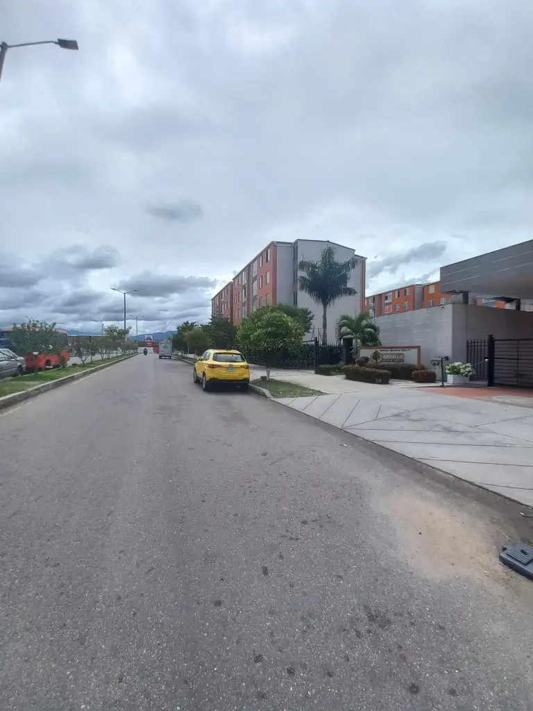 APARTAMENTO en ARRIENDO en ARBOLEDA ARENILLO PISO 5 SIN ASCENSOR