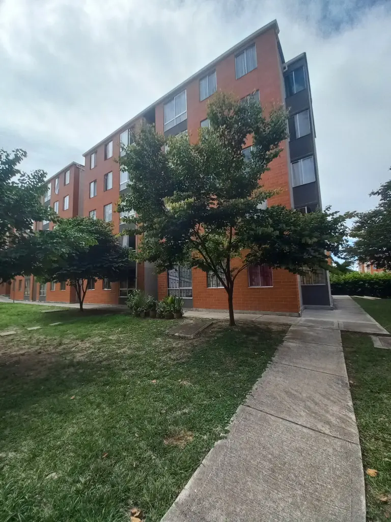 APARTAMENTO en ARRIENDO en ARBOLEDA ARENILLO PISO 5 SIN ASCENSOR — 5