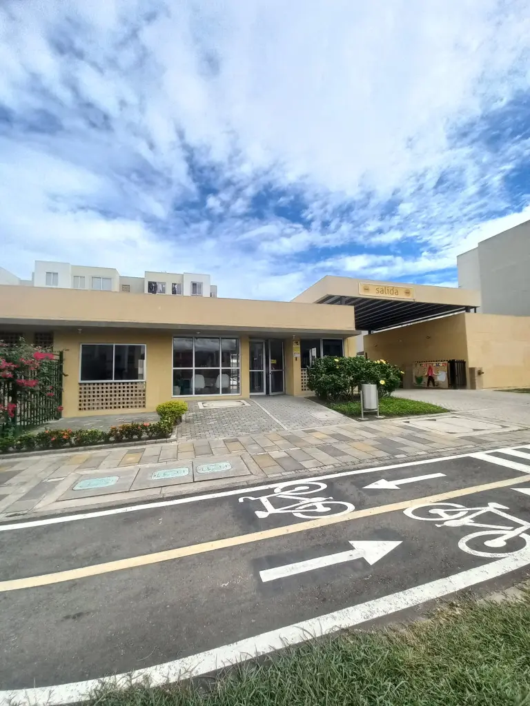 APARTAMENTO en ARRIENDO en CONJUNTO RESIDENCIAL CARMIN PISO 3 — 2