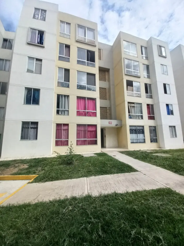 APARTAMENTO en ARRIENDO en CONJUNTO RESIDENCIAL CARMIN PISO 3 — 4
