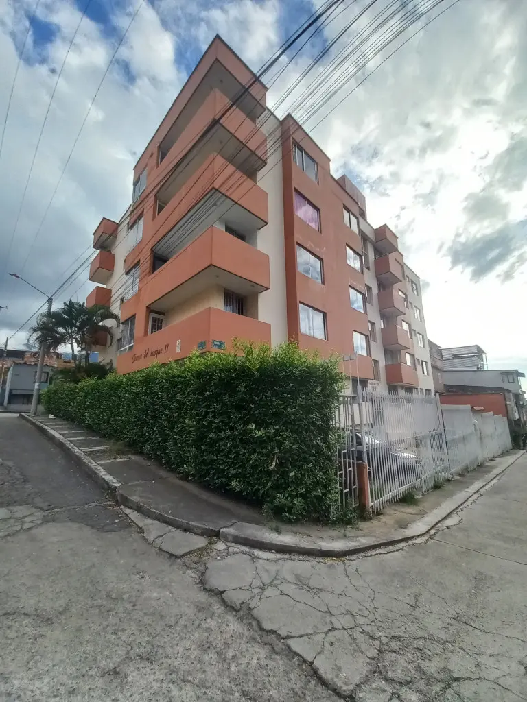 APARTAMENTO en VENTA en EDIFICIO TORRES DEL BOSQUE II PISO 3 SIN ASCEN — 2