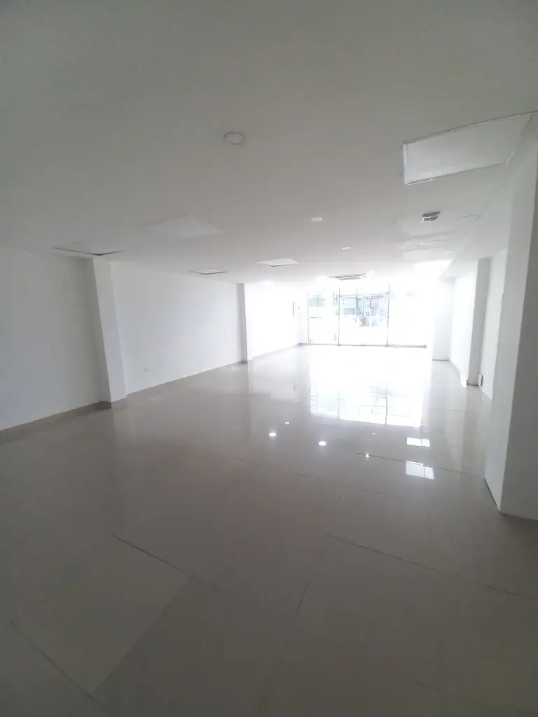 LOCAL en ARRIENDO en CALLE 14 ENTRE 3 Y 4 PRIMER PISO — 4