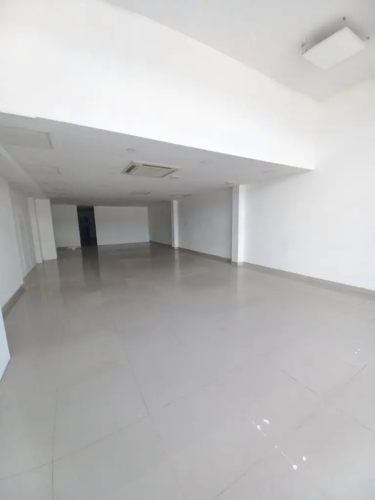 LOCAL en ARRIENDO en CALLE 14 ENTRE 3 Y 4 PRIMER PISO — 5