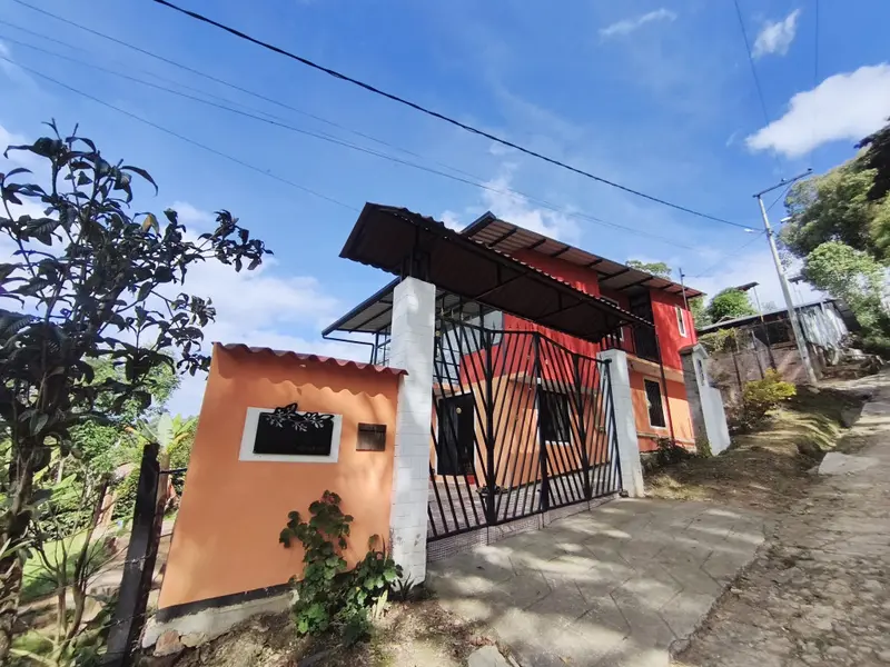 CASALOTE en VENTA en SECTOR AZAFRANAL VEREDA CUMBRE VIA LOS PINOS
