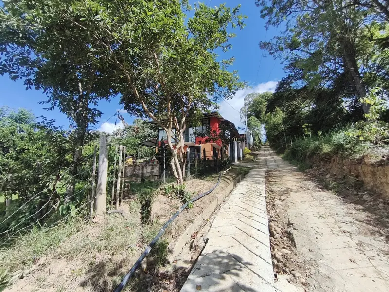 CASALOTE en VENTA en SECTOR AZAFRANAL VEREDA CUMBRE VIA LOS PINOS — 4