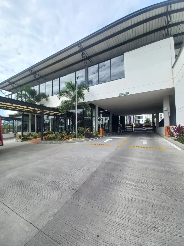 APARTAMENTO en VENTA en CONJUNTO RESIDENCIAL FORET PISO 18 — 2