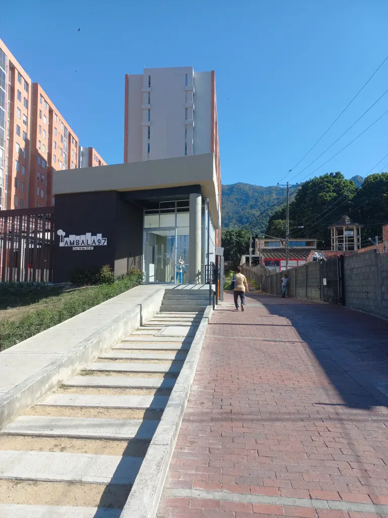 APARTAMENTO en ARRIENDO en CONJUNTO RESIDENCIAL AMBALA 97 PISO 12 — 3