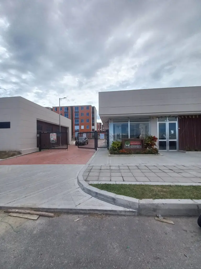 APARTAMENTO en ARRIENDO en C. R ARBOLEDA CAMPESTRE MANDARINO PISO 2 — 3