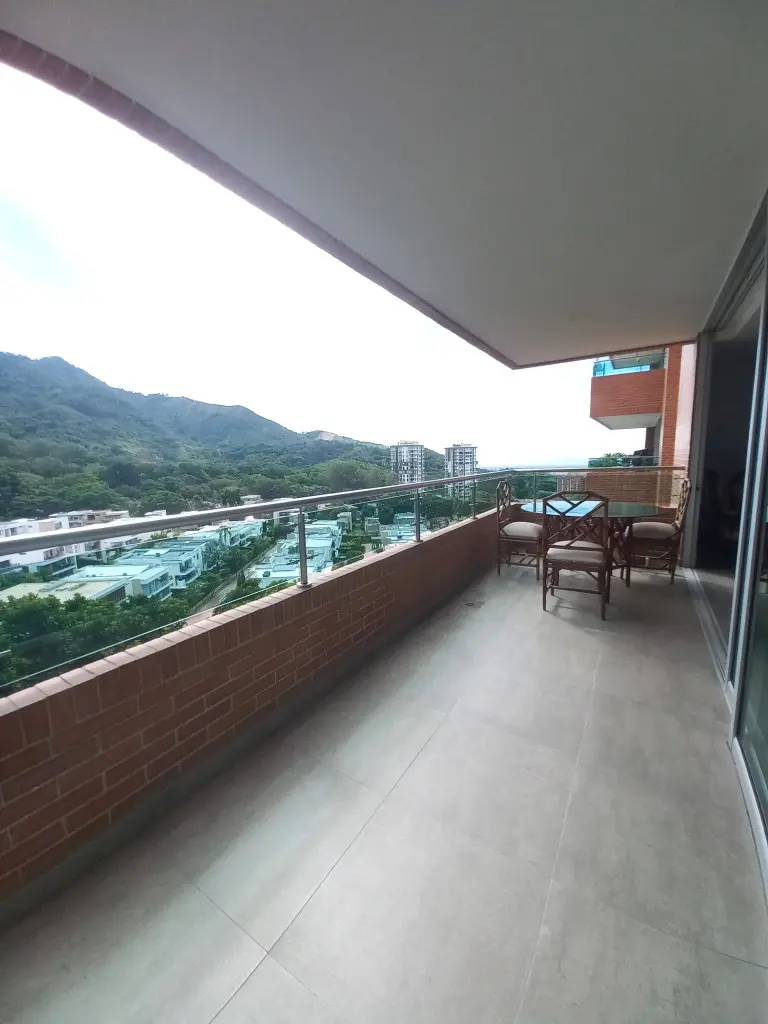 APARTAMENTO en VENTA en CONJUNTO RESIDENCIAL CERRO AZUL DEL VERGEL PISO 9 — 5