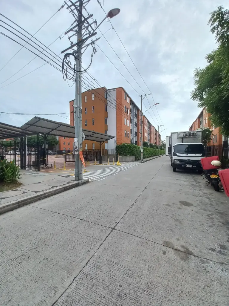 APARTAMENTO en VENTA en ARBOLEDA CAMPESTRE ALMENDRO  PISO 4 SIN ASCENSOR — 2