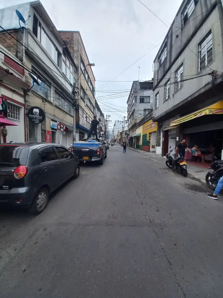 LOCAL en ARRIENDO en CRA ENTRE 1 Y 2 CALLE 13 LOCAL PISO 2 CENTRO — 2