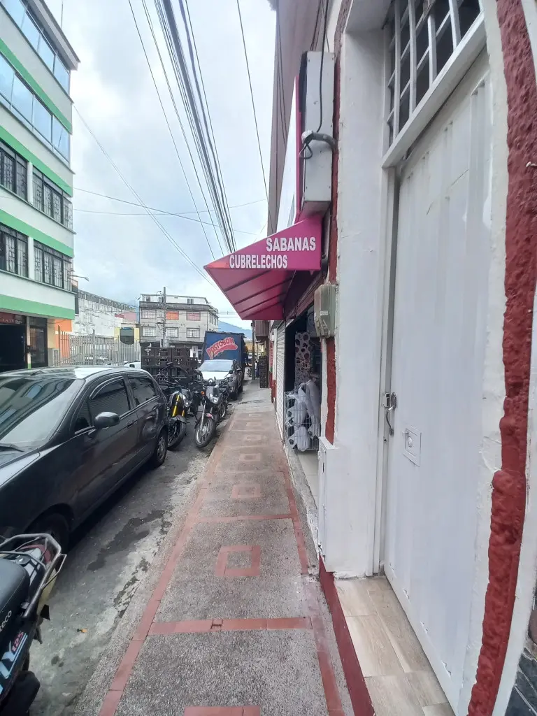 LOCAL en ARRIENDO en CRA ENTRE 1 Y 2 CALLE 13 LOCAL PISO 2 CENTRO — 3