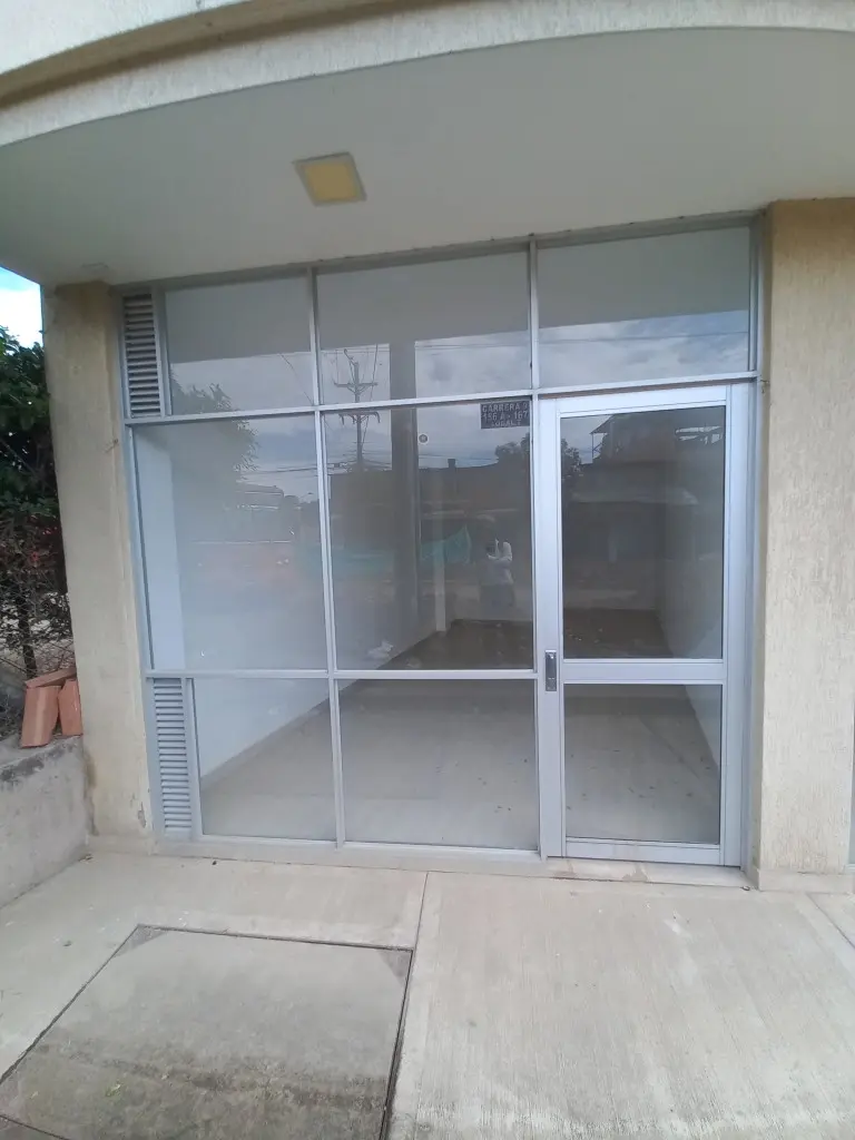 LOCAL en ARRIENDO en CONJUNTO MULTIFAMILIAR VILLA SALOMÉ ETAPA II — 2