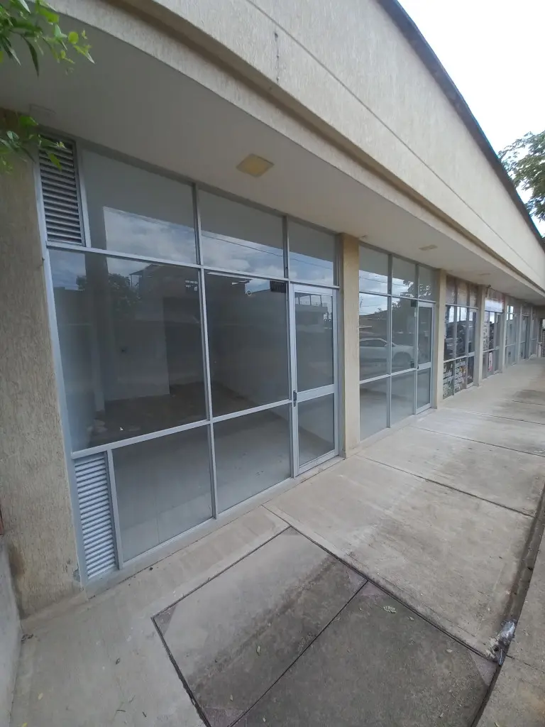 LOCAL en ARRIENDO en CONJUNTO MULTIFAMILIAR VILLA SALOMÉ ETAPA II — 3