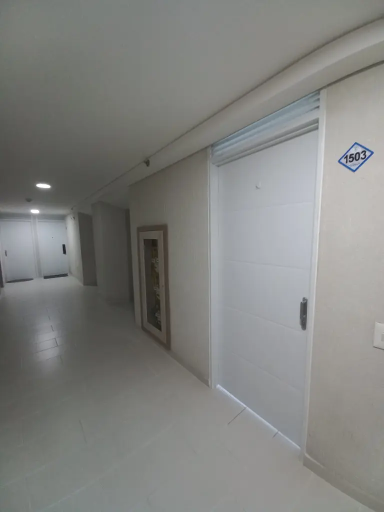 APARTAMENTO en ARRIENDO en C.R TORREON DE VARSOVIA PISO 15 — 4