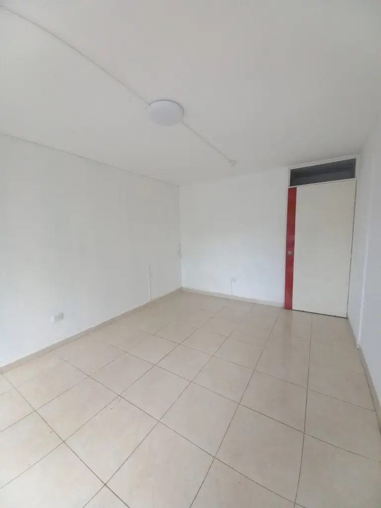 LOCAL en ARRIENDO en LOCAL PASEO DE SAN FRANCISCO PRIMER PISO — 4