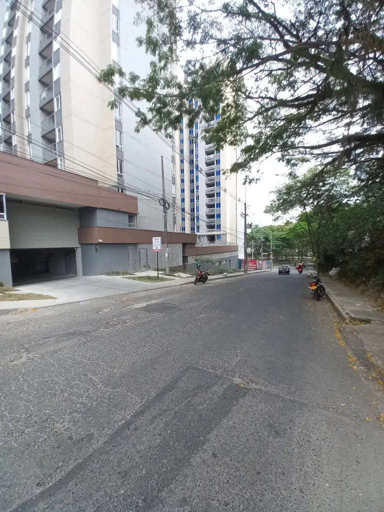 APARTAMENTO en ARRIENDO en C.R LIF 91 PISO 10 — 2