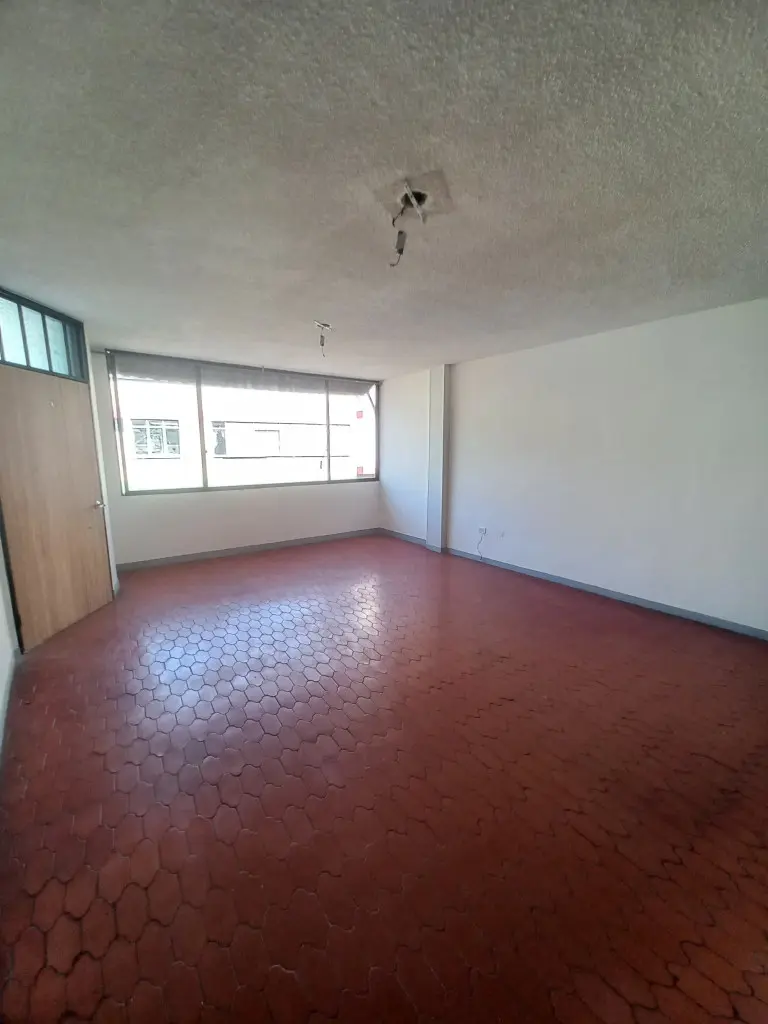 APARTAMENTO en VENTA en EDIFICIO RAMIREZ PISO 2 — 5