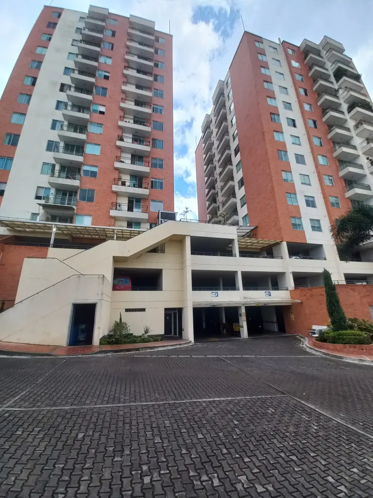 APARTAMENTO en ARRIENDO en TORREON PIEDRA PINTADA ETAPA 2  PISO 8 — 2