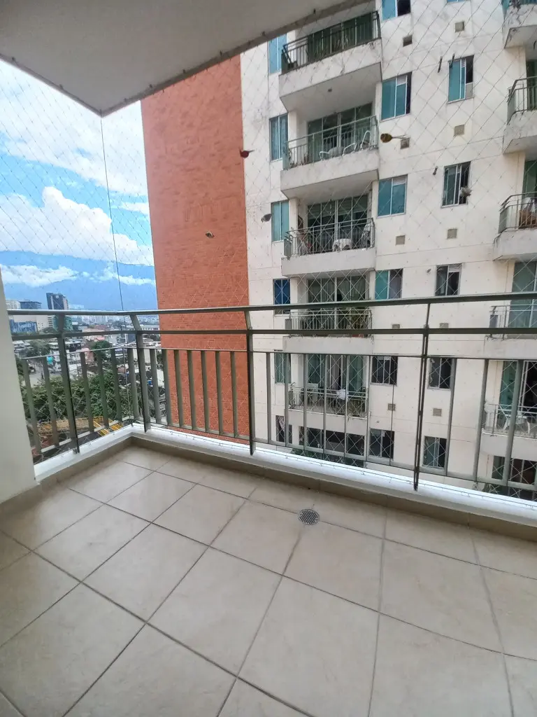 APARTAMENTO en ARRIENDO en TORREON PIEDRA PINTADA ETAPA 2  PISO 8 — 4