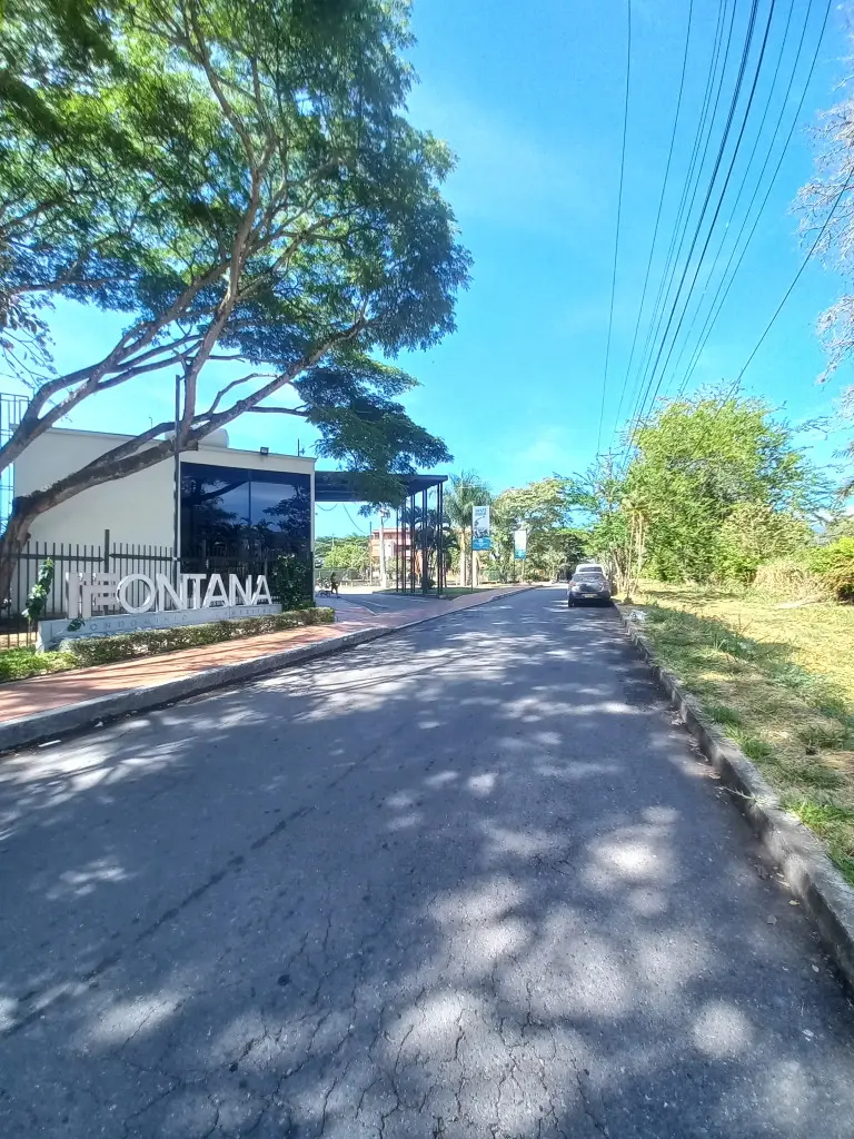 APARTAMENTO en ARRIENDO en FONTANA CAMPESTRE PISO 8