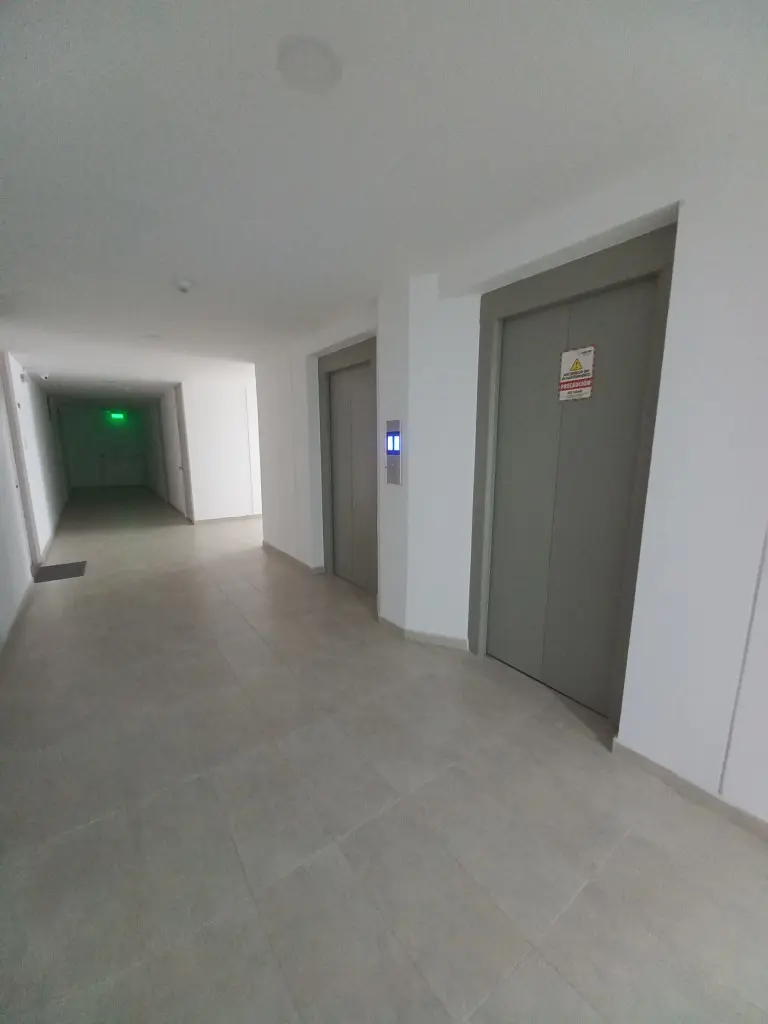 APARTAESTUDIO en VENTA en EDIFICIO MILLA 60 PISO 8 — 4