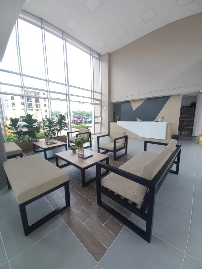 APARTAMENTO en ARRIENDO en YARI HACIENDA SANTA CRUZ PISO 5 — 4