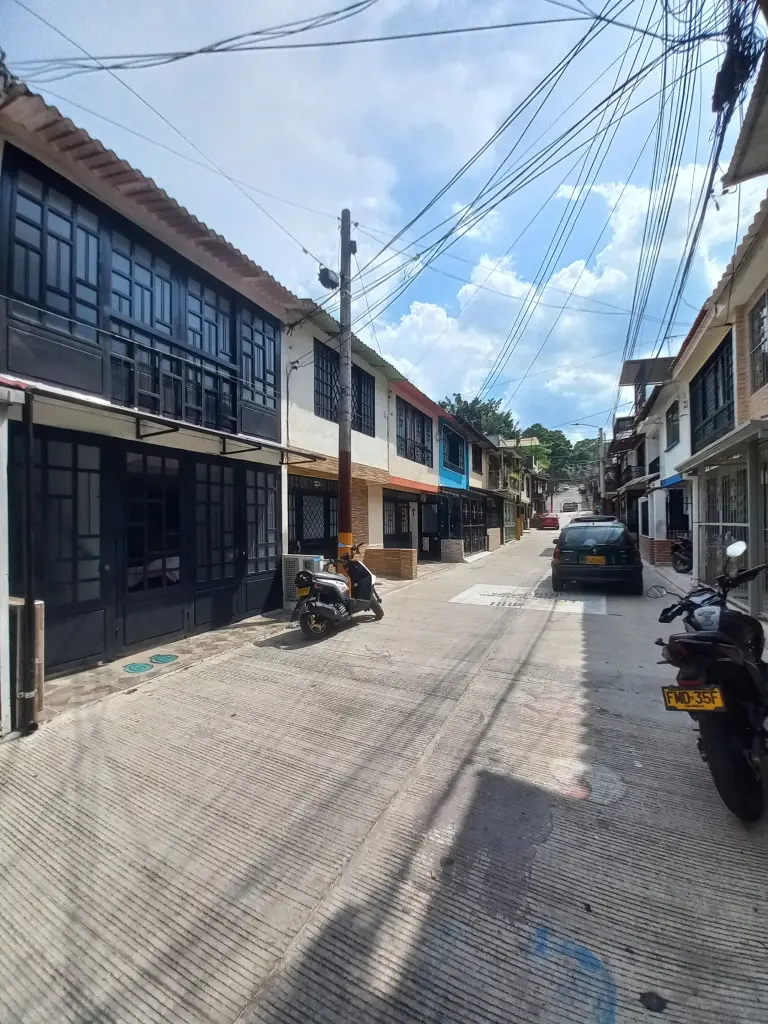 APARTAESTUDIO en ARRIENDO en URBANIZACION EL JORDAN NOVENA ETAPA PISO 2