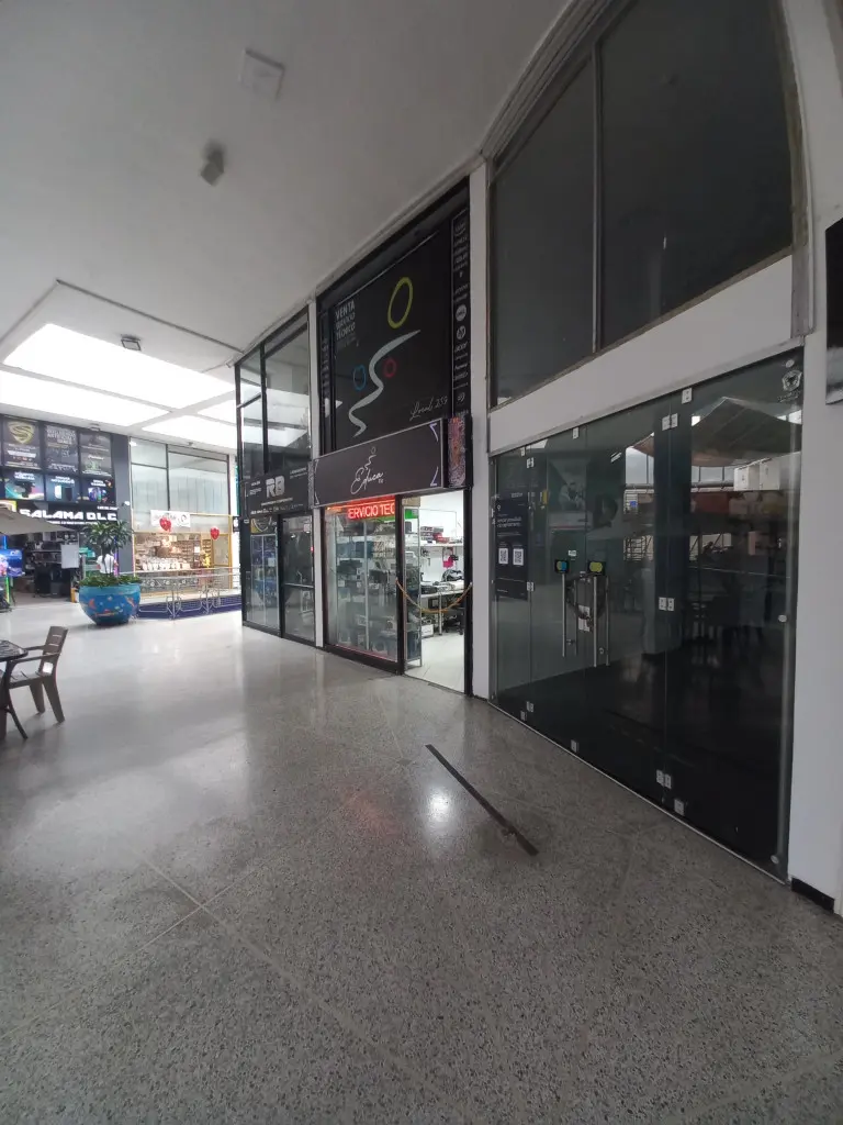 LOCAL en ARRIENDO en C.C LA QUINTA LOCAL PISO 2