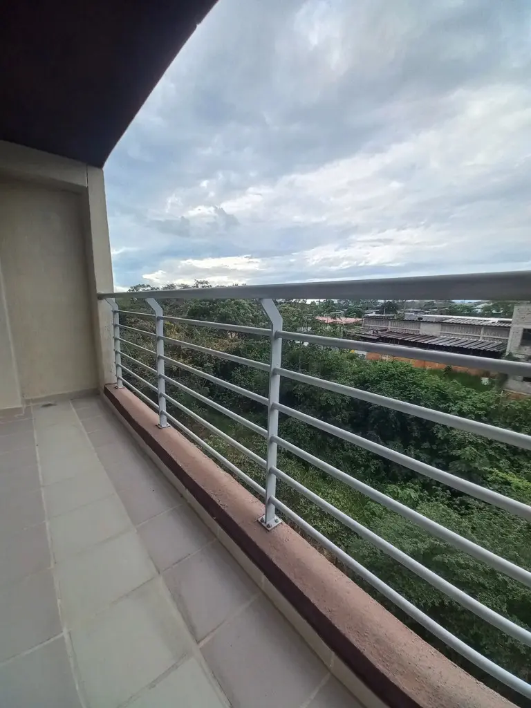 APARTAMENTO en ARRIENDO en BOSQUE RESERVADO PISO 8 — 5