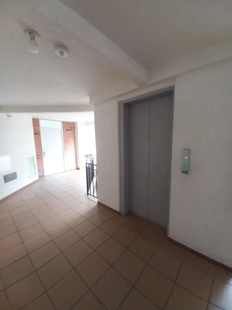 APARTAMENTO en VENTA en C.R VERACRUZ PISO 8 — 3