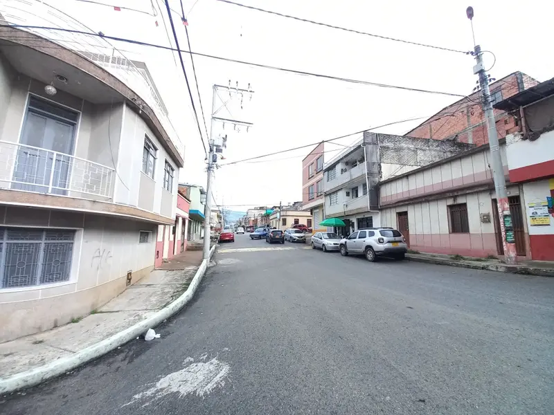 CASA en VENTA en HIPODROMO — 2