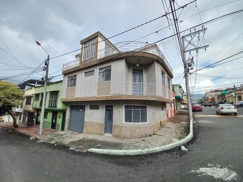 CASA en VENTA en HIPODROMO
